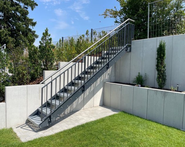 Stahltreppe außen